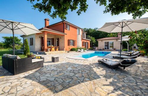Villa Ivona, a luxurious villa minutes from the sea - Foto 14