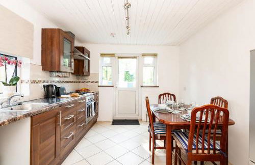 Spacious en-suite in a 5-Bedroom House at Hanwell (2nd Floor) - Foto 8