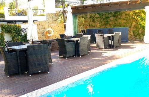 LUXURY APARTMENT FRONTAL TO THE SEA IN ESTEPONA DONCELLA BEACH - Photo 37