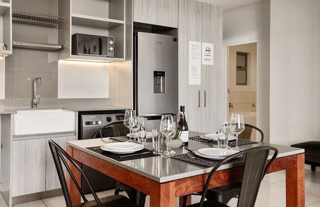 Easy Stay - The Median - Photo 21