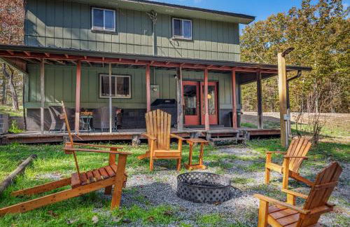 Big Yard Family Getaway - Pets OK - Grill and Hike - Foto 27