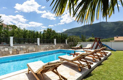 Villa Bella Pietra with private pool, sauna - Photo 10