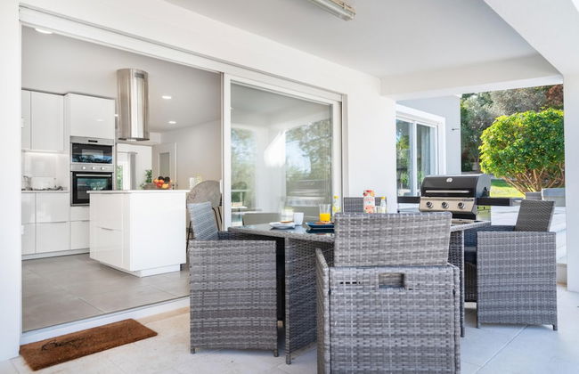 Luxury Almancil Villa With Heated Pool by Ideal Homes - Foto 68