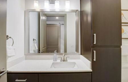 Modern 2BR CozySuites on Town Lake waterfront 13 - Foto 20