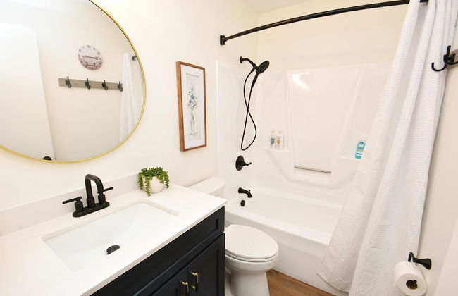 Modern 5 Bedroom Home Sleeps up to 12 15 min Walk to ND 2329 - Foto 14