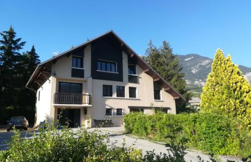 Charmant T2 spacieux au pied de Montdauphin - Foto 1