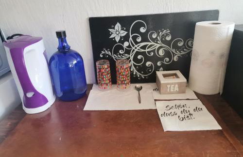 GästeZimmer im Altbau Dachgeschoss mit kleinem Bad WLAN, TV und Parkplatz - Foto 23