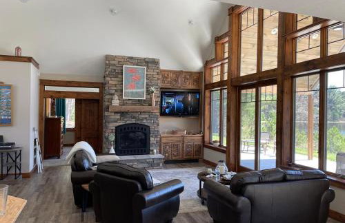 Woodsy and Private- Dream House on a 7 Acre Pond - Foto 1