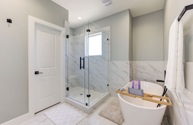 Modern Cozy Home with King Bed - Foto 40