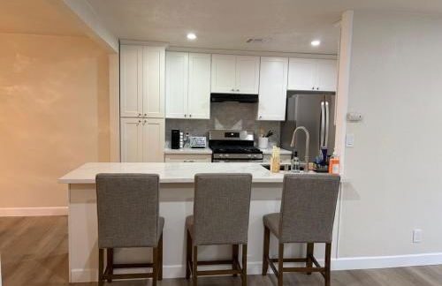 The Hayward Hearth, Serene 3BR Home, Cul-de-sac, Yard - Foto 31