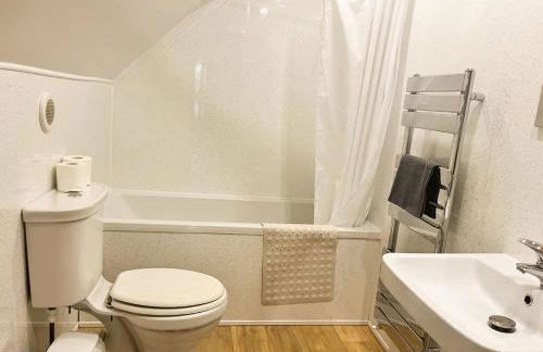 Peaceful Three Bed Country Apartment - Foto 13