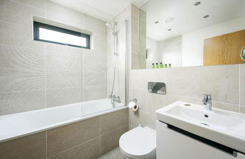 Lakeside property with spa access on a nature reserve Beaumont Village 25 BV25 - Photo 17