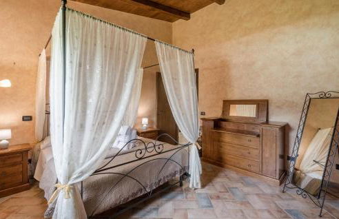 Gorgeous Home In Fabrica Di Roma - Foto 37