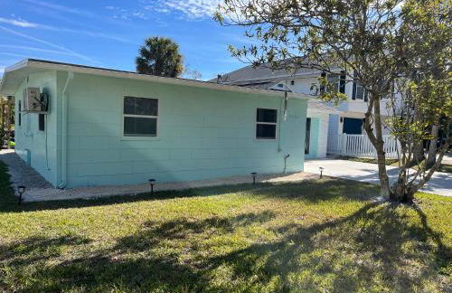 Weeki Wachee Retreat Canal home with hot tub kayaks canoe and boat with trolling motor included - Foto 21