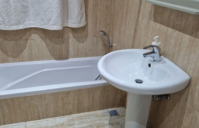 Modern 4-bed Home in Ix-xaghra, Valley View Pool - Foto 10