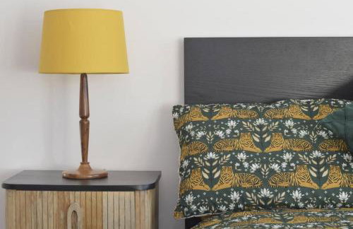 Beautiful large 3-bed coastal flat with parking. - Foto 22