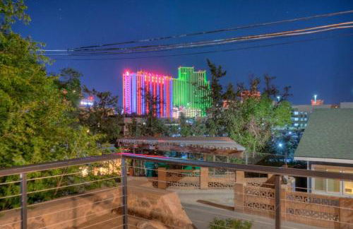 Stunning View! UNR-Groups-Deck-Reno-Minerva House - Foto 40