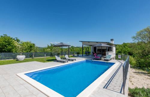 Villa Kalac, a charming holiday pool oasis near the sea - Foto 13