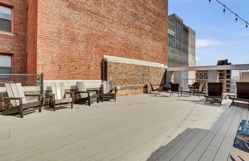Luxury lofts, Downtown, Playhouse Sq, Near Stadium and Arena, Fire Pit, Rooftop deck, BBQ, Parking -fcfs, Close to EVERYTHIHNG! - Foto 17