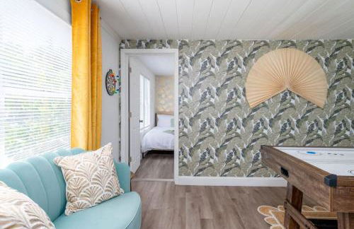 Cocoa Hideaway with Air Hockey, Darts and Beach Gear - Foto 14