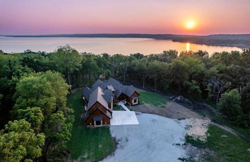 Game Room and Hot Tub! Lakefront Monkey Island Haven - Foto 44