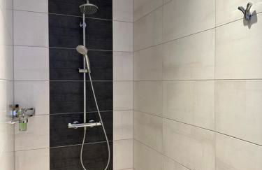 VillaKrocker - ElbeRadweg trifft WandKunstwerk - Photo 47