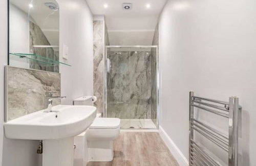 Sea View Penthouse - Walkable to Beach & Town - Foto 8