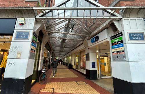 City-chic central studio near station Kingston - Pass the Keys - Foto 36