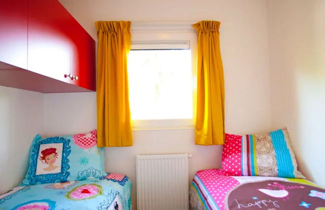 Cozy Chalet With Dishwasher on a Holiday Park - Foto 7