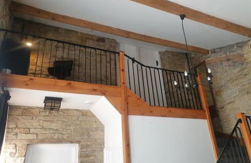 Edgerton coach house, Detached cottage in town, Spacious rustic charm - Foto 10