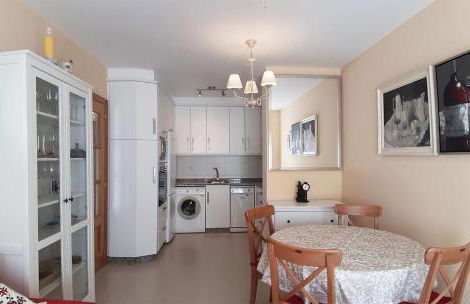 Apartamento con vistas, ascensor y parking en Portosín - Foto 3