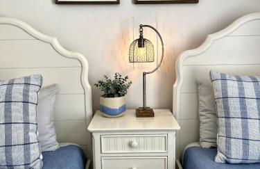 The Annabelle-- Bright 4 Bedroom Home, Heated Pool - Foto 7