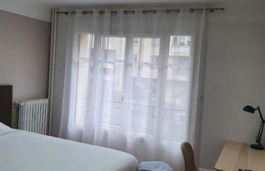 Bel appartement 2 pièces, sortie de métro ligne 8 - Foto 16