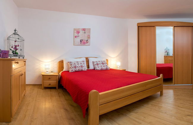 Apartments Emi - Photo 2