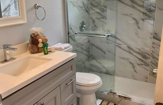 Three Bedroom Apartment #2 -- 5009 LBC -- Vusa Three Bedroom Condo Apartment - Foto 14