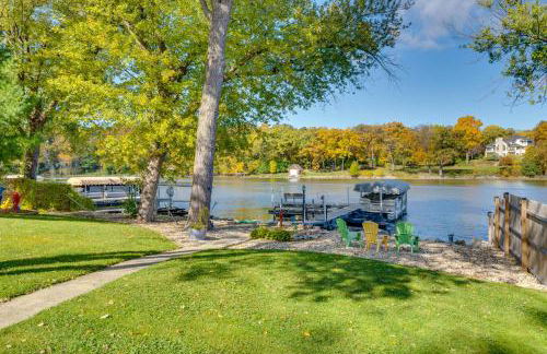 Boat Dock and Backyard Rock River Retreat - Foto 32