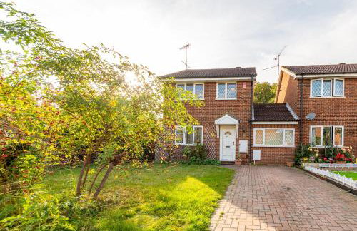 Cosy 3 Bedroom House near River Thames - Pass the Keys - Photo 31