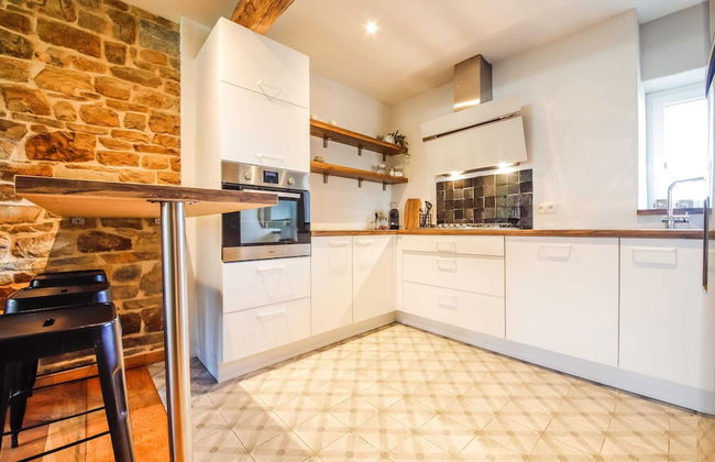 Quietly Located Farmhouse L'echappee Belle - Photo 10