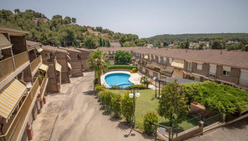 TarracoHomes, TH156 Casa Roser Familiar y con Piscina Compartida - Foto 2