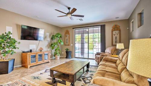 Family Home with Pool, BBQ and Fire Pit in Goodyear - Foto 3