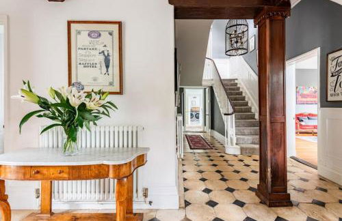 Cotswold Cheltenham, whole house with hot tub - Photo 40