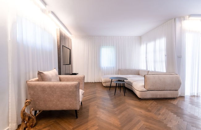 Spacious 4BD House w Pool in Hezliya - Foto 17