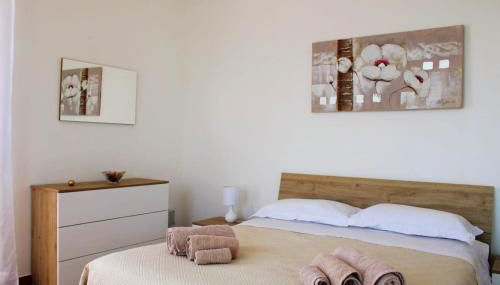 Florence House - Photo 2, towels