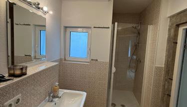 ALL IN APARTMENTS 2 Schlafzimmer, Küche, Bad - Foto 4, Shower