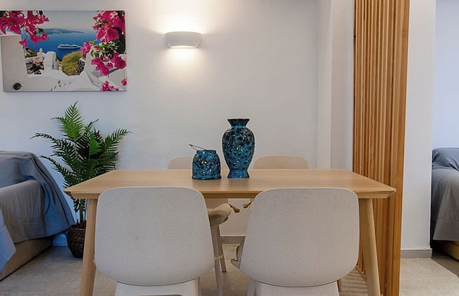 Santorini Villatzio Suites - Photo 26