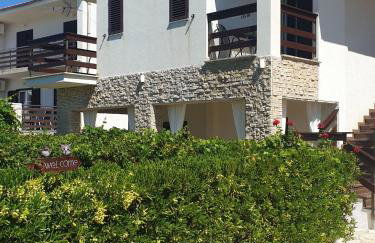 Apartments and rooms Iva - Photo 25