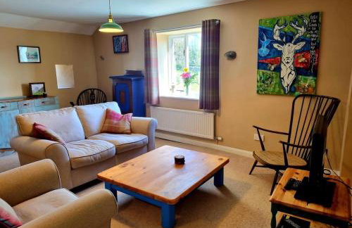 Horse & Farrier Pub - Photo 15