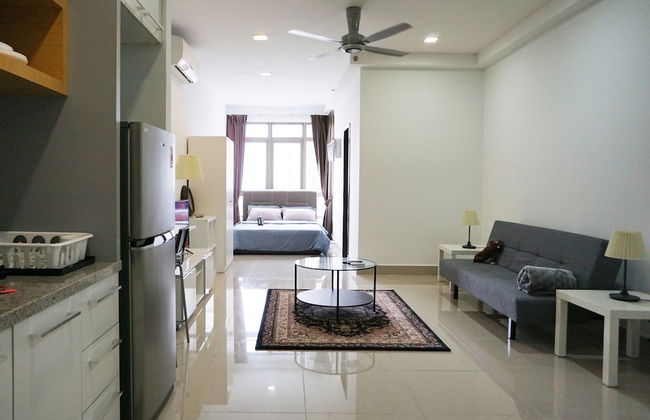 Shaftsbury Residences by Superhost - Photo 14