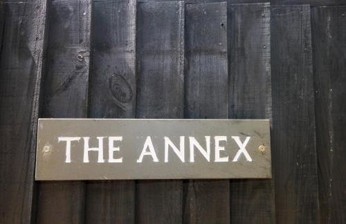 Woodend Annexe - Photo 3