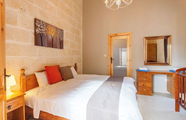Naduri, Beautiful Gozitan Villa + Pool - Foto 12